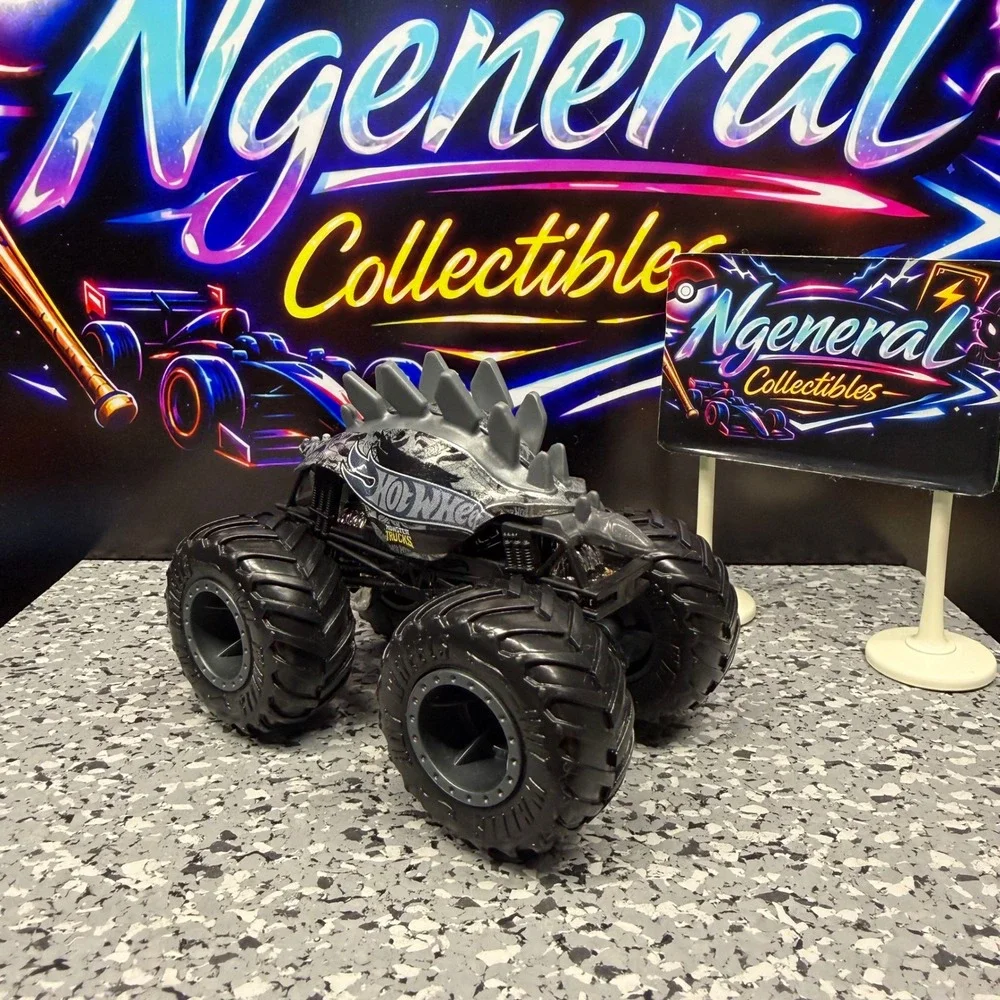 Hot Wheels Monster Truck Steer Clear 1:64 Scale Dinosaur Die-Cast Black Grey